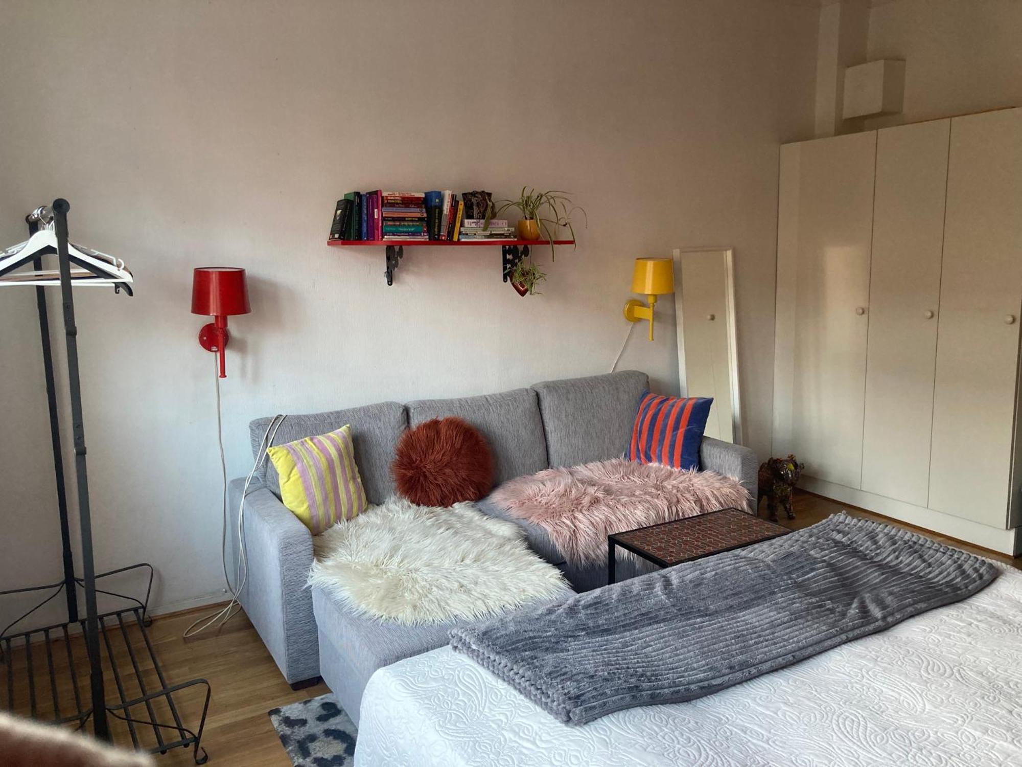 Rum Med Eget Badrum Och Stort, Delat Koek,Centralt I Malmoe A Room In An Apartment, Own Bathroom And Kitchen Shared With A Family Εξωτερικό φωτογραφία